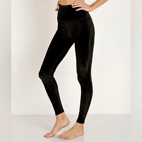 Beyond Yoga BLACK Velvet Motion High‎ Wasted Midi Legging SMALL [VL3243] - Picture 4 of 7
